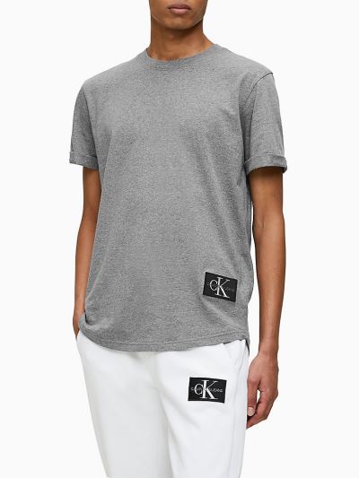 Calvin Klein Ruhák HU696872 | Calvin Klein Organic Cotton Badge Férfi Póló Szürke